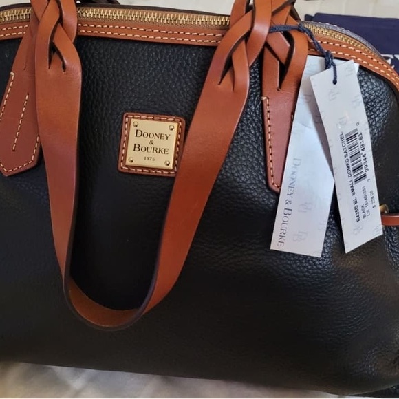 Dooney & Bourke Dome Satchel Leather Black *NWT - Picture 2 of 4